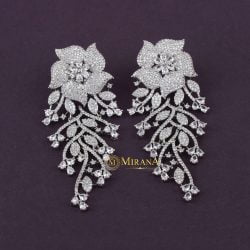 MJER21E315-2-Ira-Flower-Earrings-Silver-Look-2.jpg