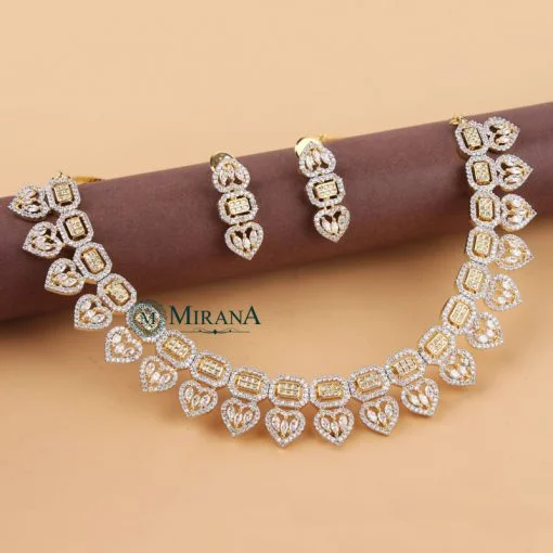 MJNK21N358-3-Aisha-Designer-Necklace-Set-Gold-Look-4.jpg