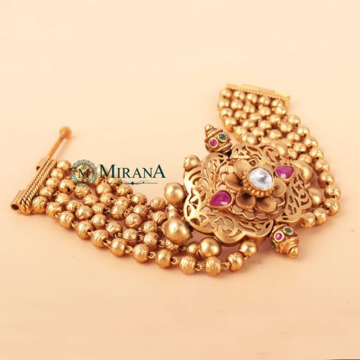 MJBR21R135-1-Baani-Antique-Kundan-Bracelet-Gold-Look-9.jpg