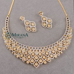MJNK21N430-3-Amara-Embossed-Designer-Necklace-Set-Gold-Look-24.jpg