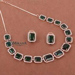 MJNK21N443-3-Octo-Colored-Rose-Gold-Necklace-Set-Green-Colored-Rose-Gold-Look-14.jpg