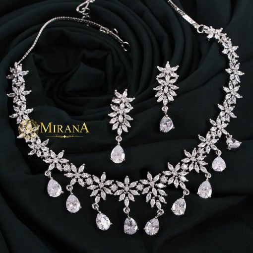 MJNK21N445-2-Naisha-Designer-Necklace-Set-Silver-Look-10.jpg