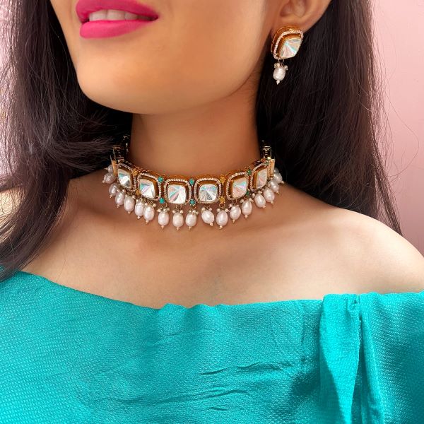 Traditional Indian Golden Necklace & Earrings Jumki Jumka Jewelry Set for  Wedding Festive Wear Beautiful Designer Choker Necklace Set - Etsy