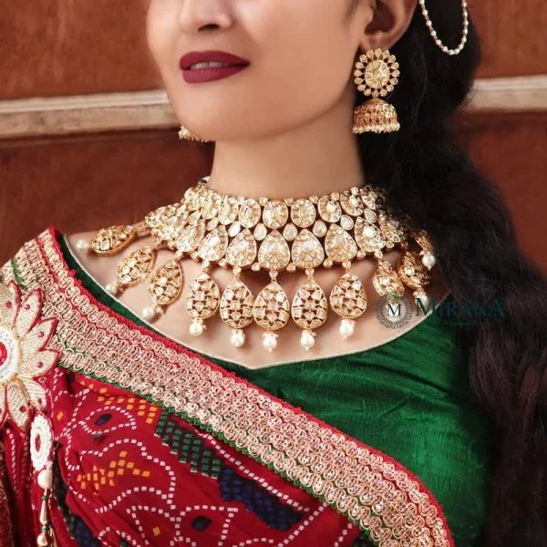 Indian Kundan Jewelry with Saree.