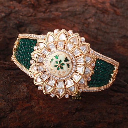 Shrishti Emerald Green Polki Bracelet - Image 4